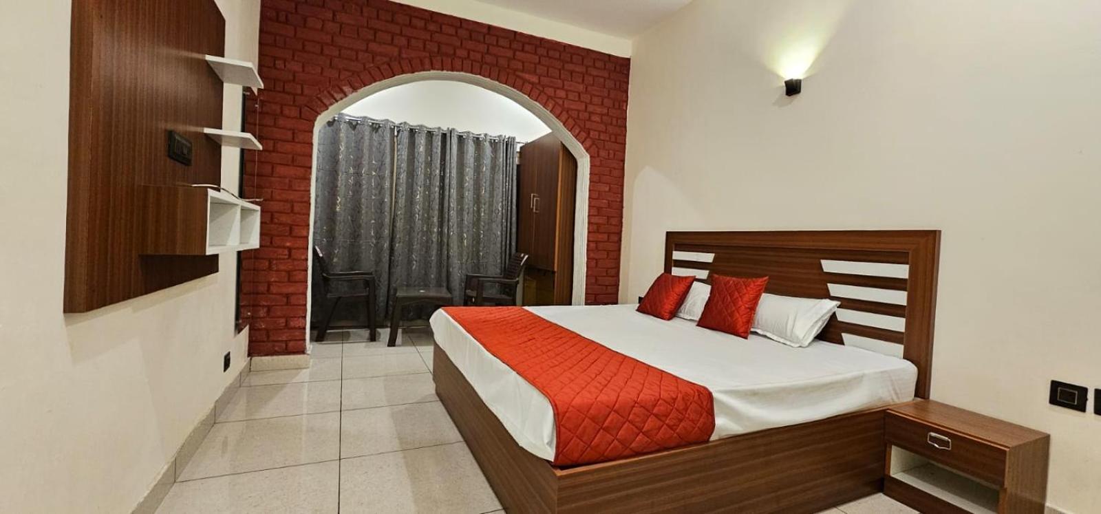 Golden Himalaya Homestay 코사니 외부 사진